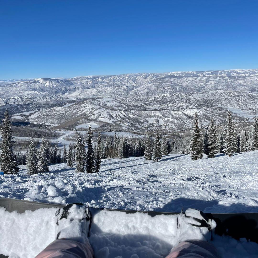 How Seasonal Communities Are Solving Hiring Challenges With Travel-Ready Talent Seasonal hospitality staff working together in a destination community supported by a structured work-and-travel program.