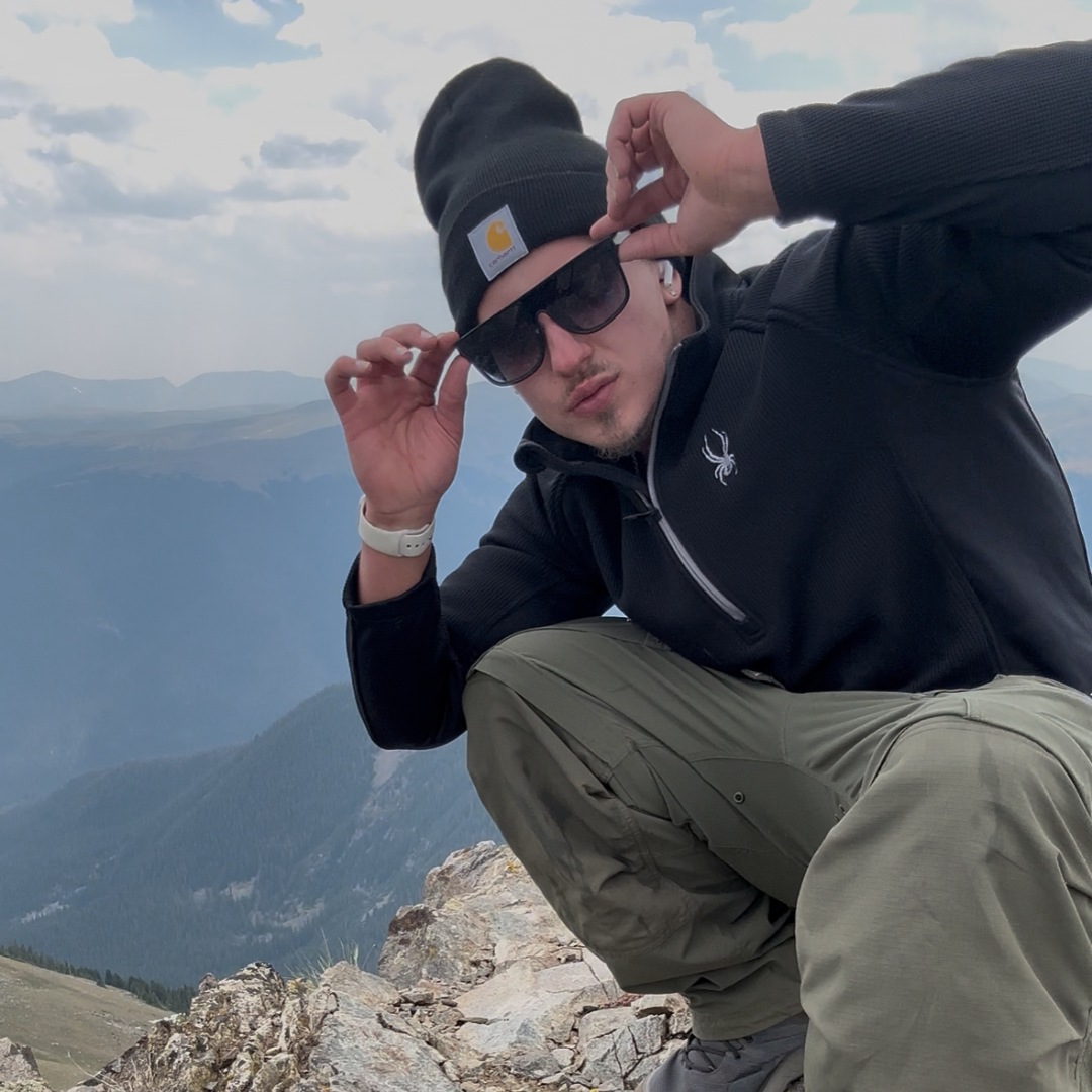 Why the Most Successful People Didn’t Have a Perfect Plan at 20 Young adults working, traveling, and exploring together while building career skills, confidence, and lifelong friendships.